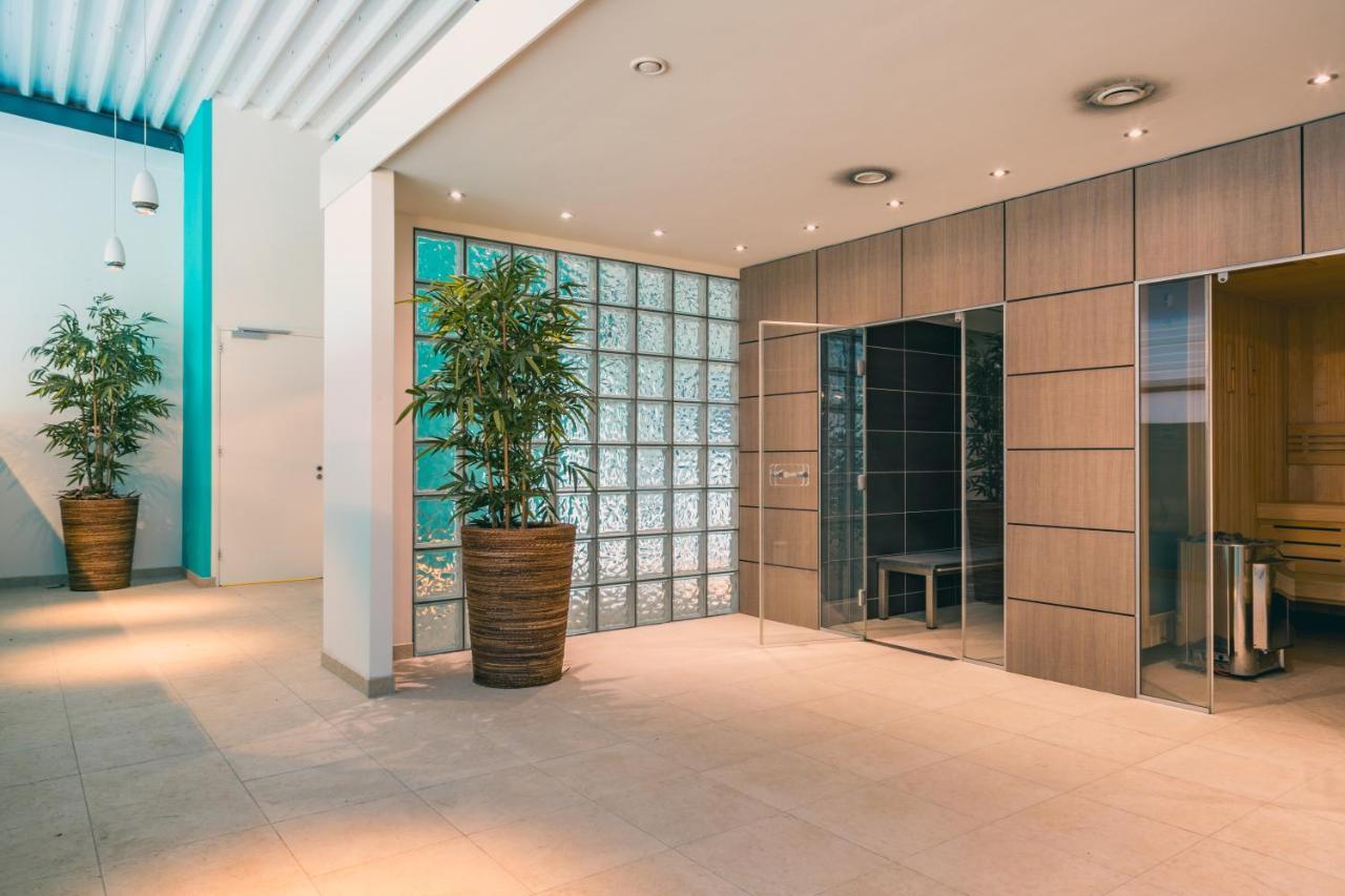 Europarcs De Biesbosch Hotel Willemsdorp Exterior photo