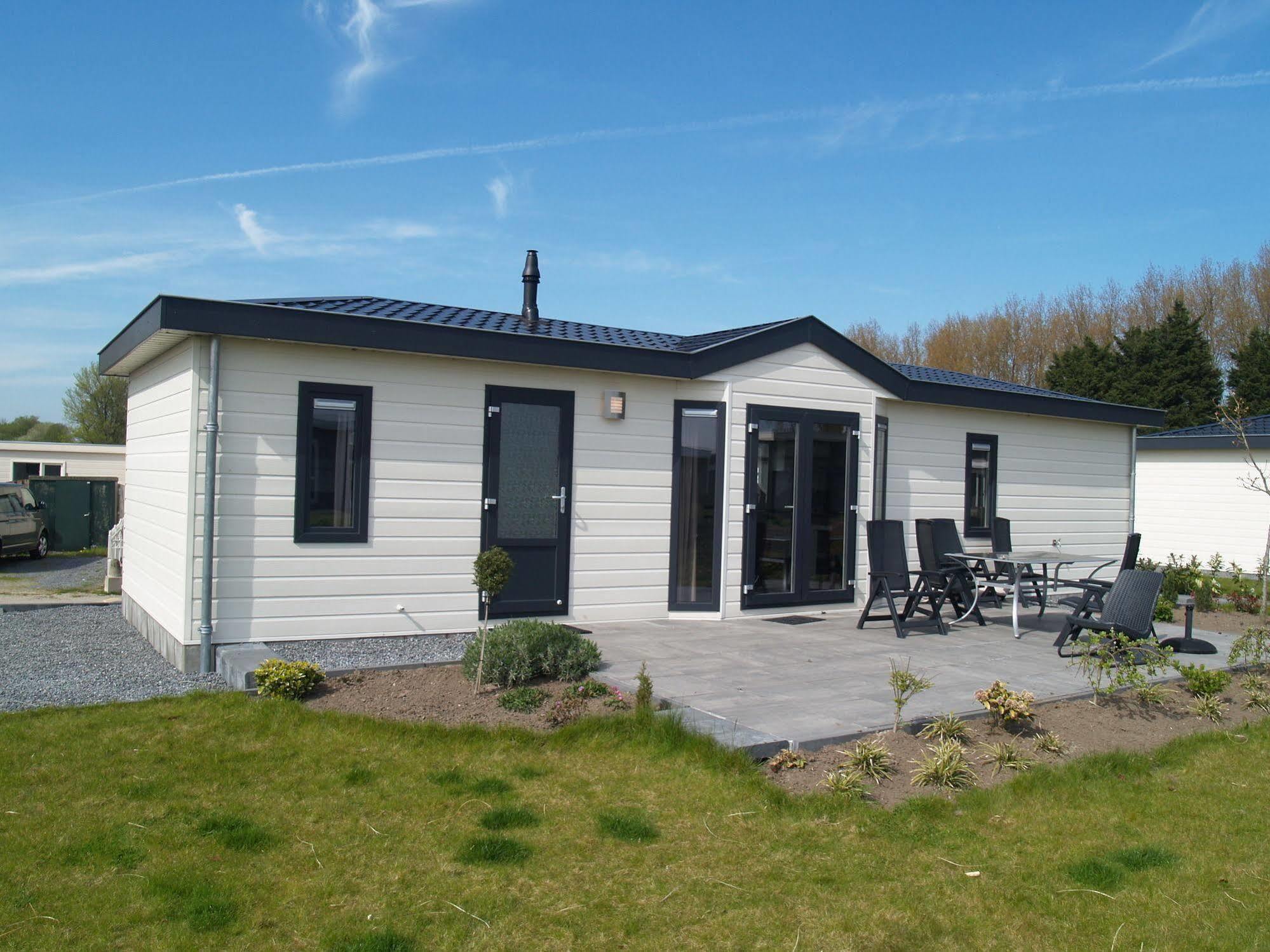 Europarcs De Biesbosch Hotel Willemsdorp Exterior photo