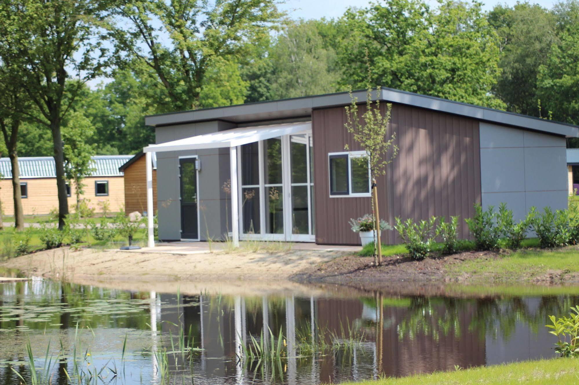 Europarcs De Biesbosch Hotel Willemsdorp Exterior photo