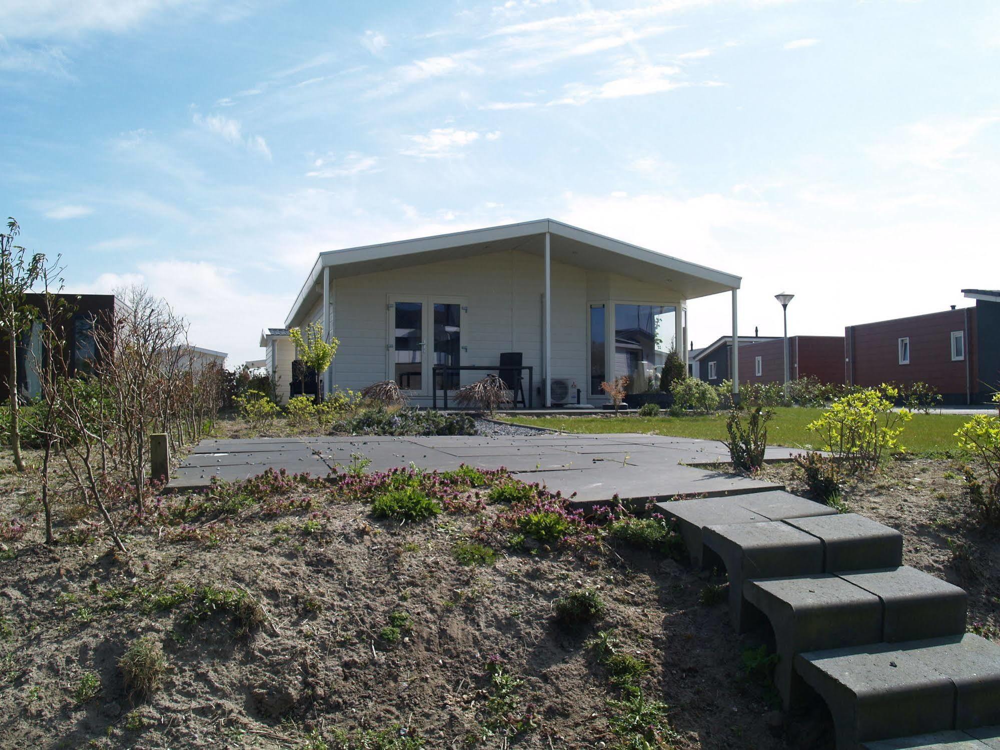 Europarcs De Biesbosch Hotel Willemsdorp Exterior photo