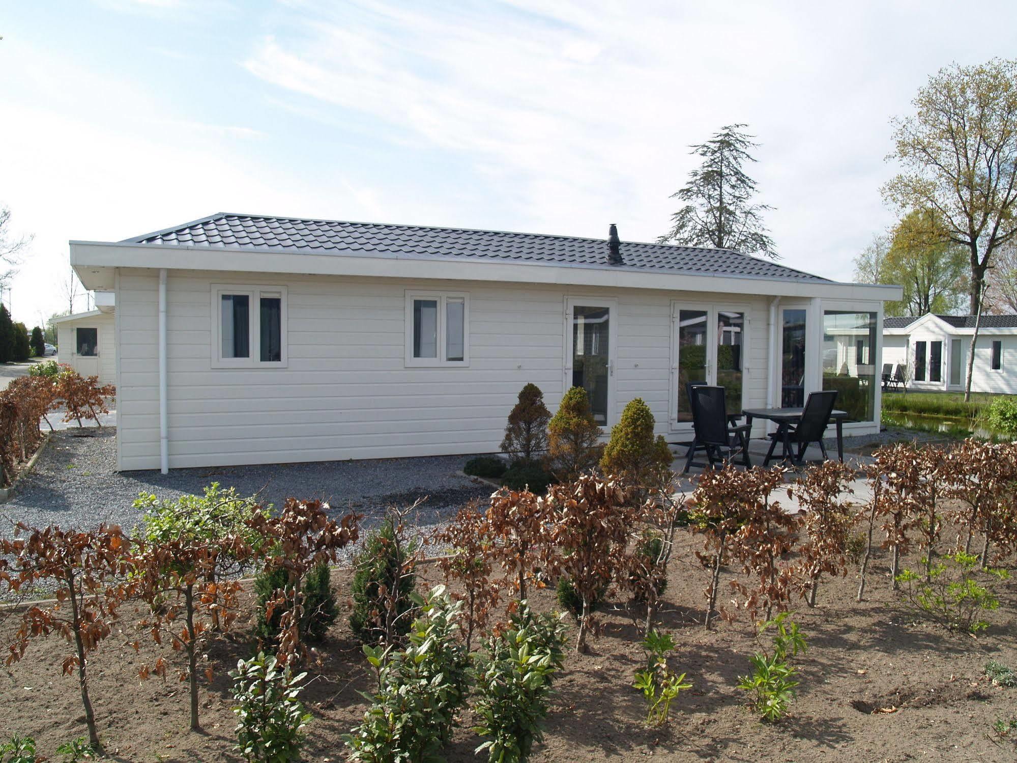 Europarcs De Biesbosch Hotel Willemsdorp Exterior photo